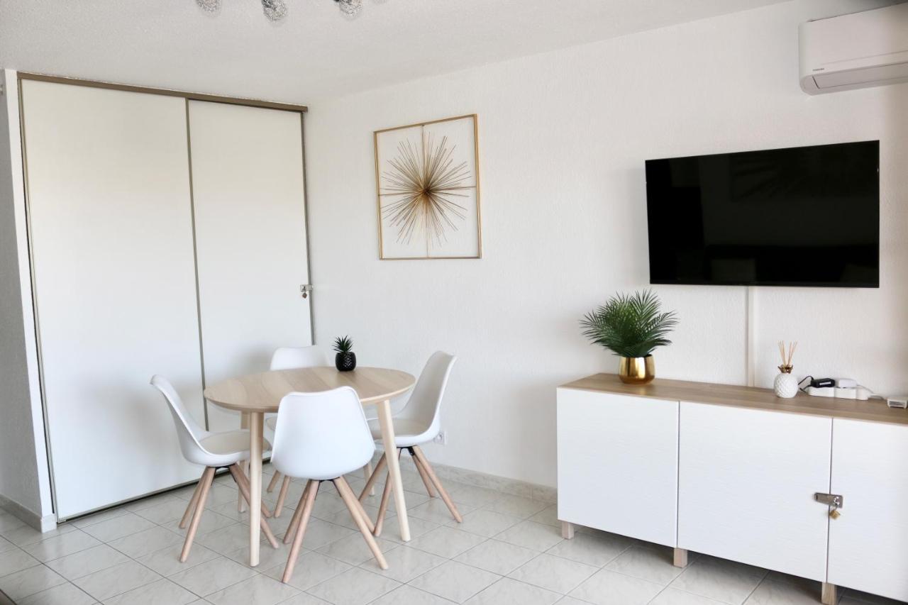Apartment Port-frejus, Le Consul, 2 Pieces Climatise, Terrasse & Parking *