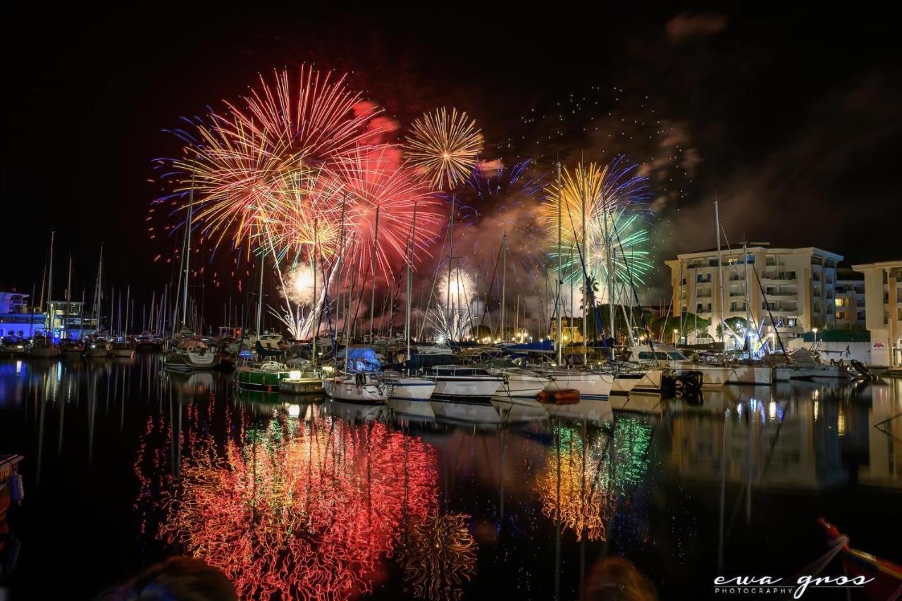 Port-frejus, Le Consul, 2 Pieces Climatise, Terrasse & Parking
