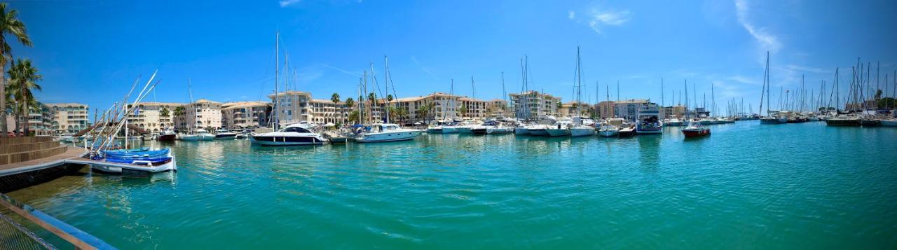 Port-frejus, Le Consul, 2 Pieces Climatise, Terrasse & Parking Appartement Fréjus
