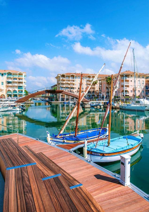 Apartment Port-frejus, Le Consul, 2 Pieces Climatise, Terrasse & Parking *